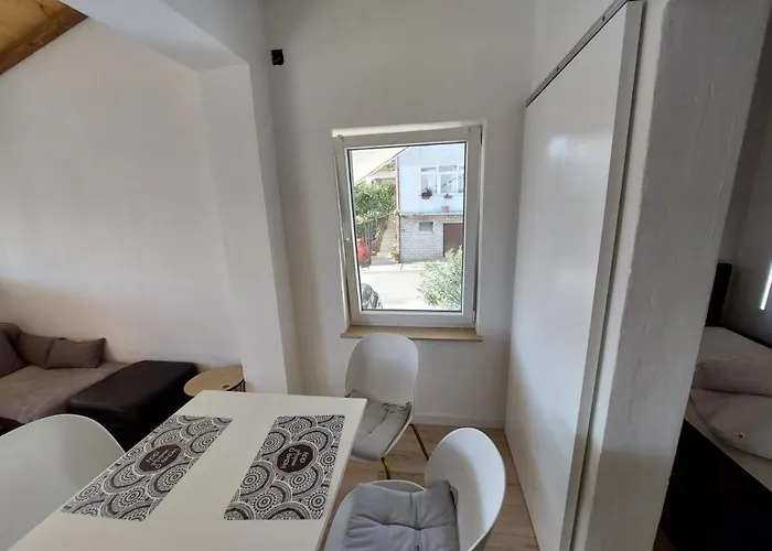 Mely Apartment Krk Town