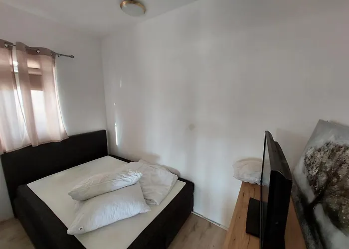 Apartament Mely *